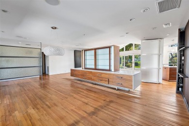Here is your opportunity to own a prime waterfront location in on The Renaisssance Vinoy Golf Club in Florida - for sale on GolfHomes.com, golf home, golf lot