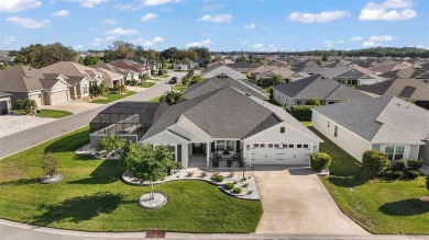 OVERSIZED GARAGE with room for a golf cart! BRAND NEW POOL! 7 on Pennbrooke Fairways in Florida - for sale on GolfHomes.com, golf home, golf lot