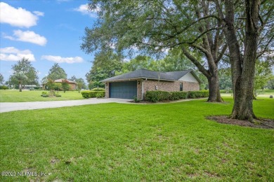 Immaculate and updated golf course home nestled on a dead end on Keystone Heights Golf and Country Club in Florida - for sale on GolfHomes.com, golf home, golf lot
