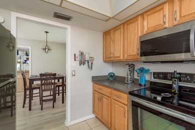 Beautifully Updated 2-Bedroom home in Peaceful Gleneagles, Palm on Innisbrook Resort and Golf Club in Florida - for sale on GolfHomes.com, golf home, golf lot