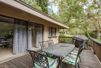 Beautifully Updated 2-Bedroom home in Peaceful Gleneagles, Palm on Innisbrook Resort and Golf Club in Florida - for sale on GolfHomes.com, golf home, golf lot