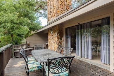 Beautifully Updated 2-Bedroom home in Peaceful Gleneagles, Palm on Innisbrook Resort and Golf Club in Florida - for sale on GolfHomes.com, golf home, golf lot