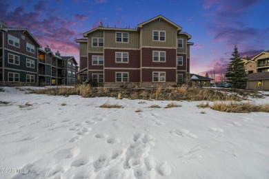 This stunning 2-bedroom, 2-bath condo is an exceptional find on Headwaters Golf Course At Granby Ranch in Colorado - for sale on GolfHomes.com, golf home, golf lot