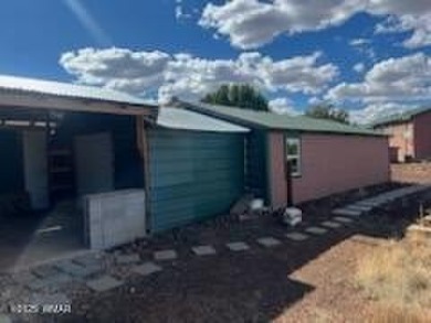 WELCOME TO YOUR DREAM HOME IN THE WHITE MOUNTAIN LAKES AREA! You on Silver Creek Golf Club in Arizona - for sale on GolfHomes.com, golf home, golf lot