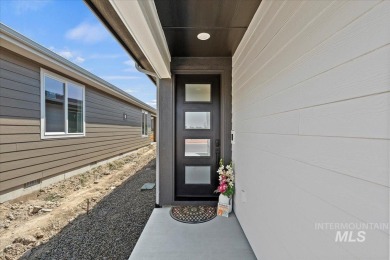 Why wait to build a new Evia when this one is ready with ALL the on Falcon Crest Golf Club in Idaho - for sale on GolfHomes.com, golf home, golf lot