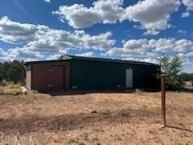 WELCOME TO YOUR DREAM HOME IN THE WHITE MOUNTAIN LAKES AREA! You on Silver Creek Golf Club in Arizona - for sale on GolfHomes.com, golf home, golf lot