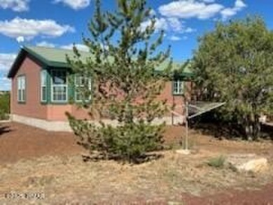 WELCOME TO YOUR DREAM HOME IN THE WHITE MOUNTAIN LAKES AREA! You on Silver Creek Golf Club in Arizona - for sale on GolfHomes.com, golf home, golf lot