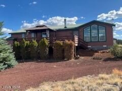 WELCOME TO YOUR DREAM HOME IN THE WHITE MOUNTAIN LAKES AREA! You on Silver Creek Golf Club in Arizona - for sale on GolfHomes.com, golf home, golf lot