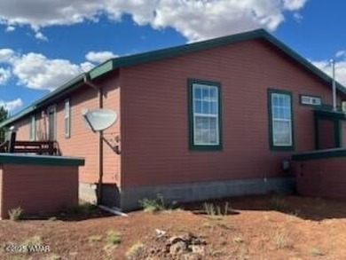 WELCOME TO YOUR DREAM HOME IN THE WHITE MOUNTAIN LAKES AREA! You on Silver Creek Golf Club in Arizona - for sale on GolfHomes.com, golf home, golf lot