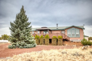 WELCOME TO YOUR DREAM HOME IN THE WHITE MOUNTAIN LAKES AREA! You on Silver Creek Golf Club in Arizona - for sale on GolfHomes.com, golf home, golf lot