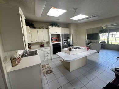 Move in Ready! FULLY FURNISHED, well cared for 2-bedrooms on Del Tura Golf and Country Club in Florida - for sale on GolfHomes.com, golf home, golf lot