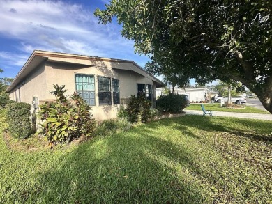 Move in Ready! FULLY FURNISHED, well cared for 2-bedrooms on Del Tura Golf and Country Club in Florida - for sale on GolfHomes.com, golf home, golf lot