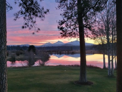 Best value in Black Butte Ranch! Stunning 3240 sqft retreat on Black Butte Ranch Golf Club Glaze Meadow in Oregon - for sale on GolfHomes.com, golf home, golf lot