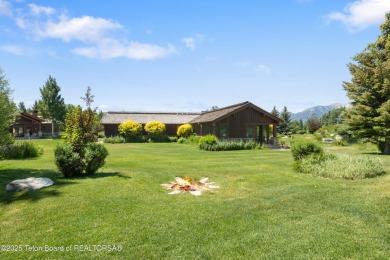 Spacious Larry Berlin designed home on a private cul-de-sac on Jackson Hole Golf and Tennis Club in Wyoming - for sale on GolfHomes.com, golf home, golf lot