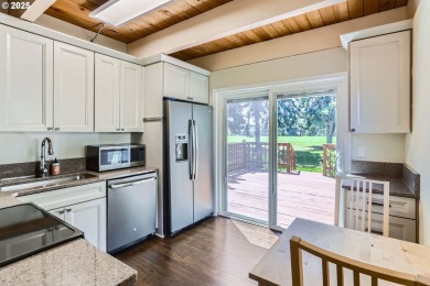 End-unit townhouse with unbeatable golf course lot! With an on Rock Creek Country Club in Oregon - for sale on GolfHomes.com, golf home, golf lot
