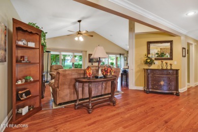 WOW! Looking for PERFECTION?! This elegant ranch home is located on Heatherhurst Golf Course in Tennessee - for sale on GolfHomes.com, golf home, golf lot