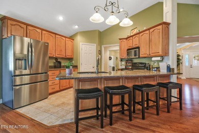 WOW! Looking for PERFECTION?! This elegant ranch home is located on Heatherhurst Golf Course in Tennessee - for sale on GolfHomes.com, golf home, golf lot
