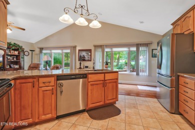 WOW! Looking for PERFECTION?! This elegant ranch home is located on Heatherhurst Golf Course in Tennessee - for sale on GolfHomes.com, golf home, golf lot