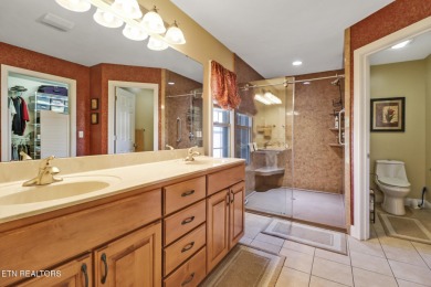 WOW! Looking for PERFECTION?! This elegant ranch home is located on Heatherhurst Golf Course in Tennessee - for sale on GolfHomes.com, golf home, golf lot