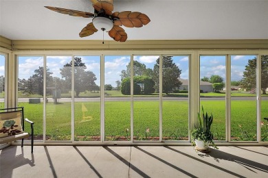 Welcome to this beautifully maintained 3/2 TURNKEY Amarillo on The Links of Spruce Creek in Florida - for sale on GolfHomes.com, golf home, golf lot