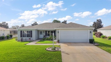 Welcome to this beautifully maintained 3/2 TURNKEY Amarillo on The Links of Spruce Creek in Florida - for sale on GolfHomes.com, golf home, golf lot