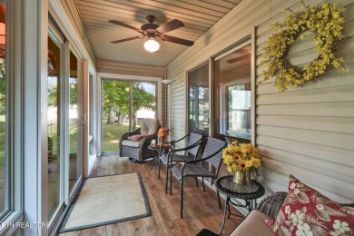 WOW! Looking for PERFECTION?! This elegant ranch home is located on Heatherhurst Golf Course in Tennessee - for sale on GolfHomes.com, golf home, golf lot