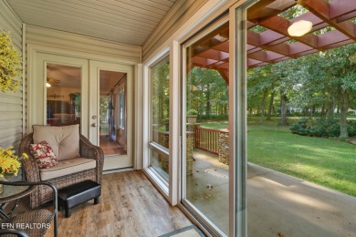 WOW! Looking for PERFECTION?! This elegant ranch home is located on Heatherhurst Golf Course in Tennessee - for sale on GolfHomes.com, golf home, golf lot
