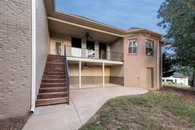 Stunning all-brick, custom-built home in Maumelle's desirable on Maumelle Golf and Country Club in Arkansas - for sale on GolfHomes.com, golf home, golf lot