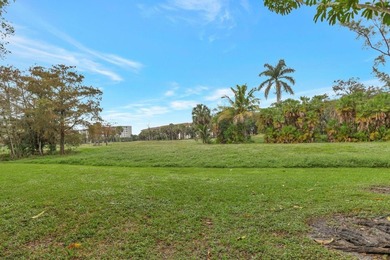 Beautiful spacious first floor condo in the desirable Inverrary on Inverrary Country Club in Florida - for sale on GolfHomes.com, golf home, golf lot