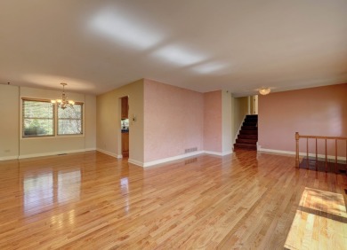 Feel the love in this beautifully maintained tri-level home on Apple Orchard Golf Course in Illinois - for sale on GolfHomes.com, golf home, golf lot