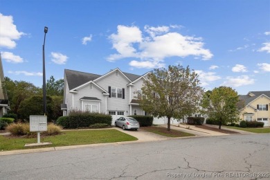-Kings Grant gated golf community w/ pool. Beautiful immaculate on Kings Grant Golf and Country Club in North Carolina - for sale on GolfHomes.com, golf home, golf lot