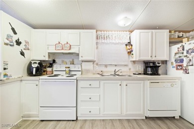 Great Opportunity - Move-In Ready, Furnished 2 Bed / 2 Bath Home on Twin Isles Country Club in Florida - for sale on GolfHomes.com, golf home, golf lot
