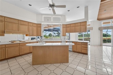 Opportunity knocks in Hobe Sound Golf Club. This single family on Hobe Sound Golf Club in Florida - for sale on GolfHomes.com, golf home, golf lot