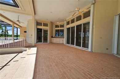 Opportunity knocks in Hobe Sound Golf Club. This single family on Hobe Sound Golf Club in Florida - for sale on GolfHomes.com, golf home, golf lot
