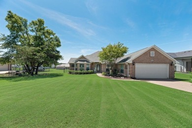 Welcome to your serene retreat at 114 Crockett in the desirable on Lake Kiowa Golf Course in Texas - for sale on GolfHomes.com, golf home, golf lot