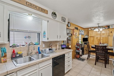 3BR-3BA + 2 Living Areas in Gated Holly Lake Ranch. Close to the on Holly Lake Ranch Golf Club in Texas - for sale on GolfHomes.com, golf home, golf lot