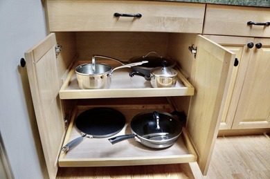 Clean, Furnished, and ready for a new owner. Just bring your on Spanish Lakes Fairways in Florida - for sale on GolfHomes.com, golf home, golf lot