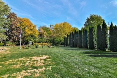 Candlewick Lake, boat, fish, golf, pool, clubhouse. Open floor on Savannah Oaks Golf Club of Candlewick Lake in Illinois - for sale on GolfHomes.com, golf home, golf lot