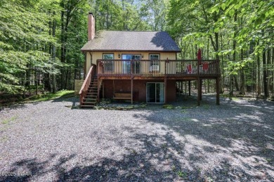 Beautifully Updated Saltbox Home in The Hideout!Tucked within on The Hideout Golf in Pennsylvania - for sale on GolfHomes.com, golf home, golf lot