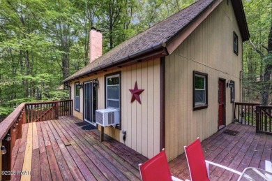 Beautifully Updated Saltbox Home in The Hideout!Tucked within on The Hideout Golf in Pennsylvania - for sale on GolfHomes.com, golf home, golf lot