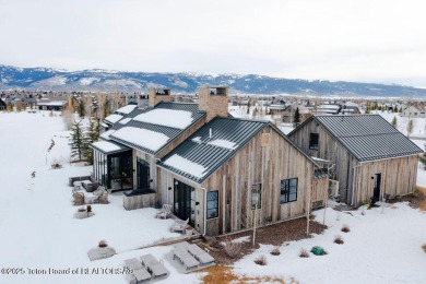 This Immaculate four bedroom cabin designed by Northworks on Huntsman Springs Golf Club in Idaho - for sale on GolfHomes.com, golf home, golf lot