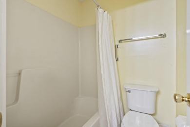 This captivating 3rd floor end unit features 2 bedrooms and 2 on  in South Carolina - for sale on GolfHomes.com, golf home, golf lot
