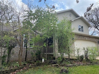 Check out this magnificent home located on Lincoln Oaks golf on Lincoln Oaks Golf Course in Illinois - for sale on GolfHomes.com, golf home, golf lot