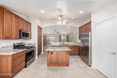 Don't miss this tastefully updated 2 bed + DEN, 2 bath home in on Oakwood Golf Club  in Arizona - for sale on GolfHomes.com, golf home, golf lot