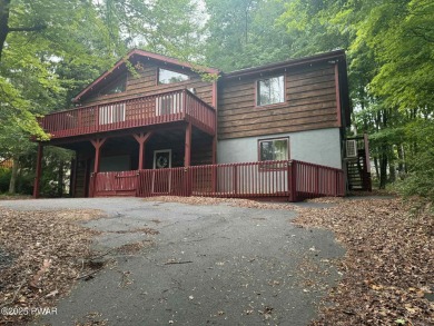 Welcome to this beautifully upgraded 4-bedroom home nestled in on The Hideout Golf in Pennsylvania - for sale on GolfHomes.com, golf home, golf lot