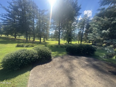 Elegant Home with direct golf course access. 

Welcome to 667 on Elizabethton Municipal Golf Club in Tennessee - for sale on GolfHomes.com, golf home, golf lot