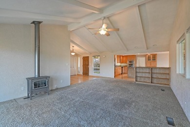 This beautifully maintained 3-bedroom, 2.5-bath single-level on Oak Knoll Golf Course in Oregon - for sale on GolfHomes.com, golf home, golf lot