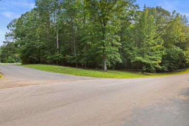 Premier Location in the Shiloh Falls Subdivision (a covenant on Shiloh Falls Golf Club in Tennessee - for sale on GolfHomes.com, golf home, golf lot