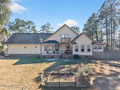 Welcome to 18 Brierwood Road, a custom-built home situated on a on Brierwood Golf Club in North Carolina - for sale on GolfHomes.com, golf home, golf lot