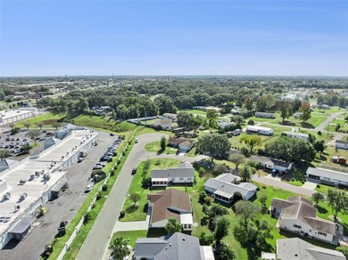 One or more photo(s) has been virtually staged. This inviting on The Links of Spruce Creek in Florida - for sale on GolfHomes.com, golf home, golf lot